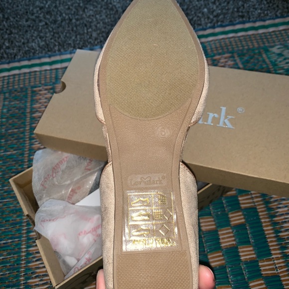 Pointed Toe Flats - Picture 4 of 5